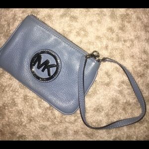 ✨Blue Michael Kors Wristlet✨